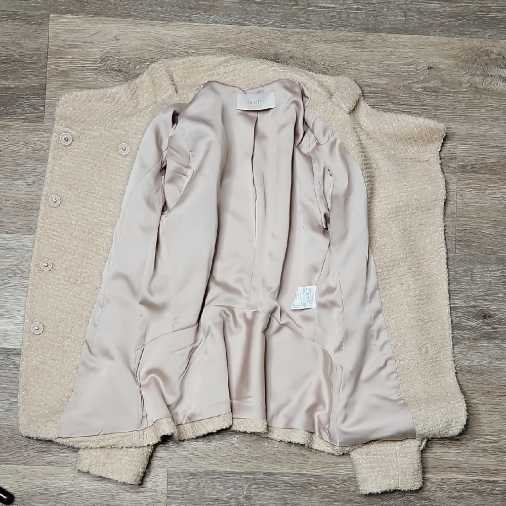 JIGOTT Elegant Cream/Oat Textured Metallic Silver Thread button Down Blazer - Picture 9 of 15